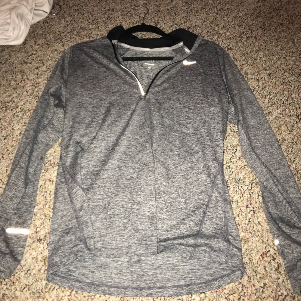 NIKE pullover